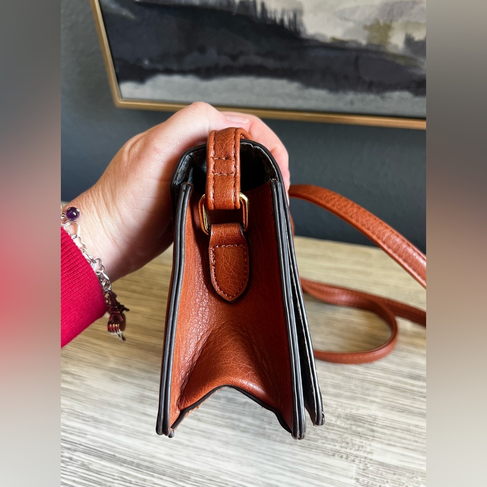 Enzo Angiolini Woven Brown and Tan Crossbody Bag - Picture 6 of 13